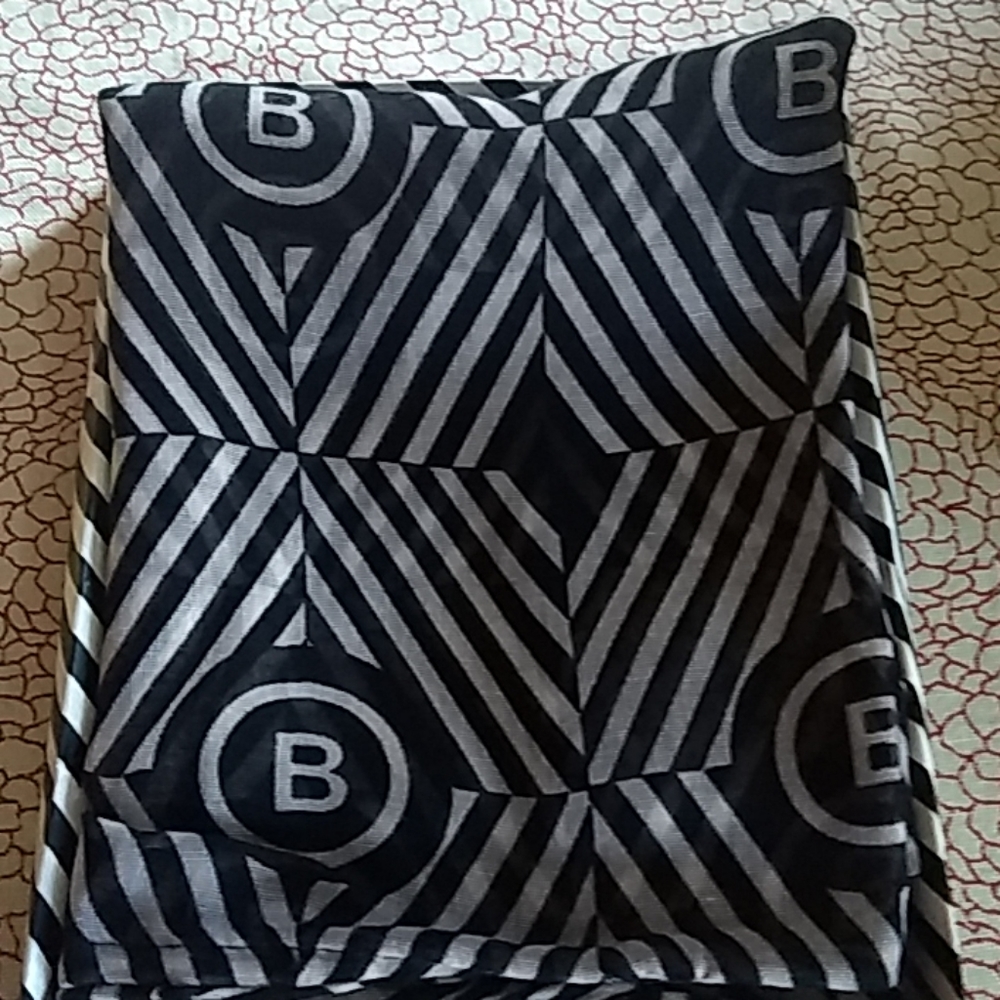 NIB Mud Pie Chelsea Initial Infinity Scarf - B